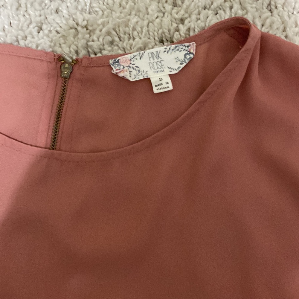 nice top - Picture 2 of 2